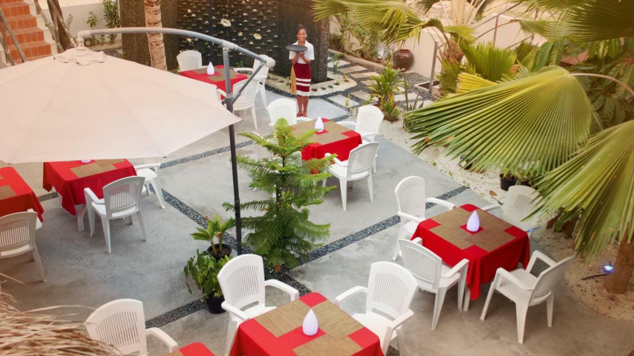 Santa Rosa Maldives Hotel Thulusdhoo Exterior photo